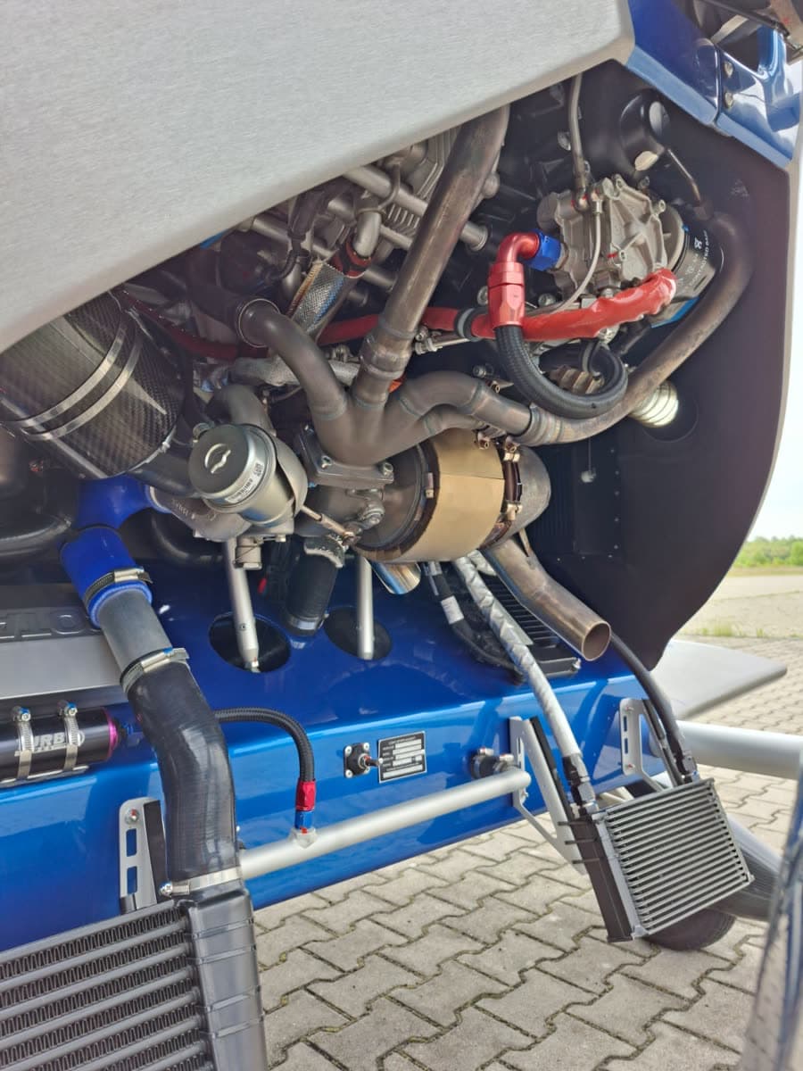 Turbocharged ROTAX engine with intercooler in the training gyroplane engine bay